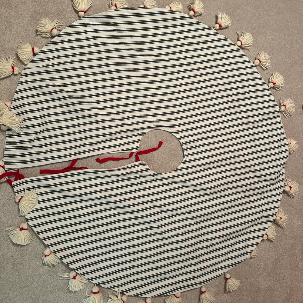 Hearth & Hand Striped Tree Skirt with Tassels